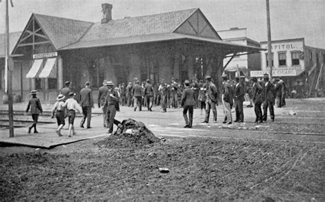 Learn about a bloody confrontation between management and workers in 1892 at the Carnegie Steel Company plant in Homestead, Pennsylvania, and the government’s role in ending the strike, in this video adapted from The Gilded Age: AMERICAN EXPERIENCE. After Carnegie directed his right-hand man Henry Clay Frick to cut wages and refuse to negotiate with the two steelworkers' unions at the ... 